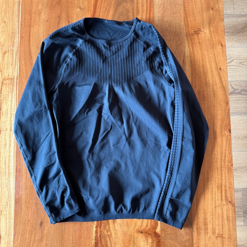Fabletics Women's Long Sleeve Black Compression Shirt‎ Size XL